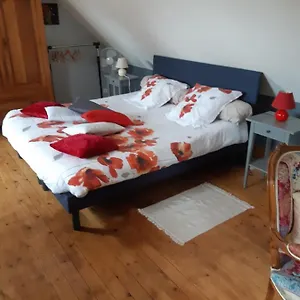 Les Coquelicots Bed & Breakfast