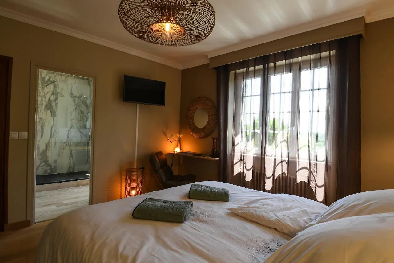 Entre Terre Et Mer Plougoulm Bed & Breakfast
