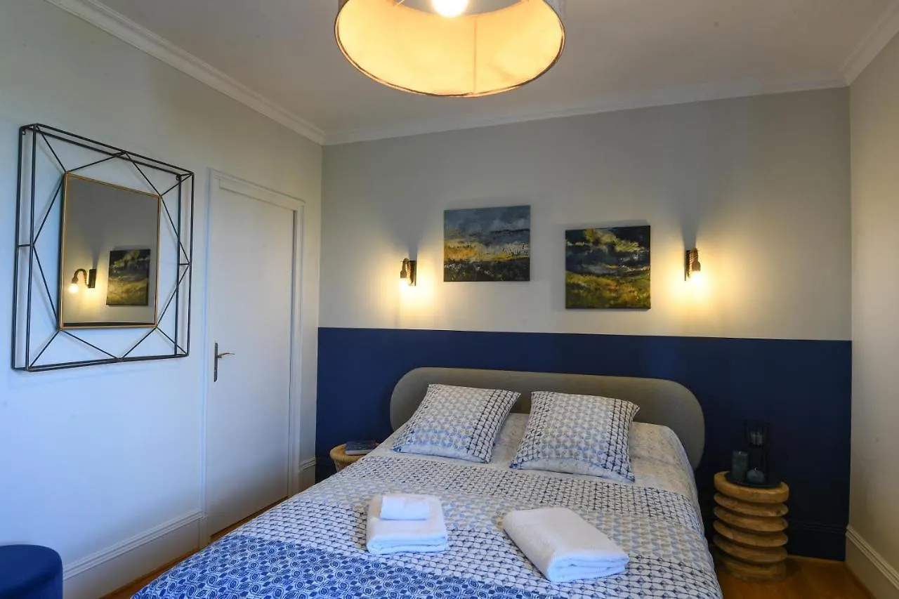 Bed & Breakfast Entre Terre Et Mer Plougoulm Francia